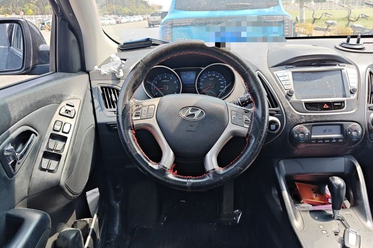 Used Hyundai ix35 2013 2.0L Automatic 2WD Comfort GL China IV Standard Steering Wheel