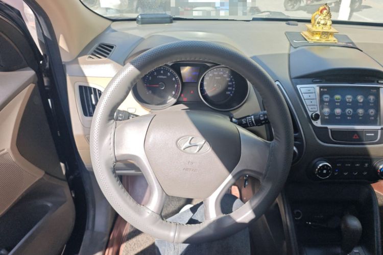 Used Hyundai ix35 2013 2.0L Automatic 2WD Comfort GL China IV Standard Steering Wheel
