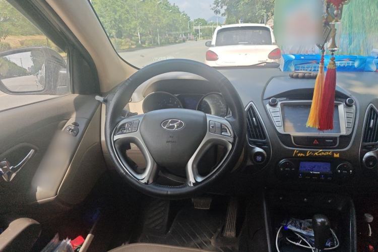 Used Hyundai ix35 2013 2.0L Automatic Two-Wheel Drive Smart GLS China IV Standard Steering Wheel