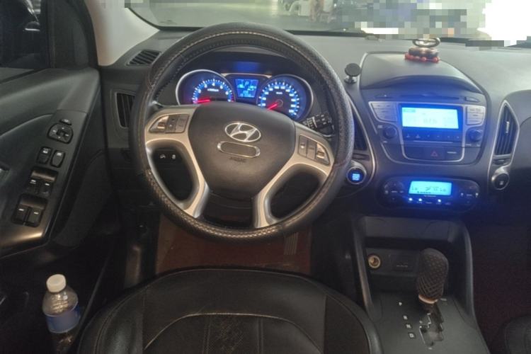 Used Hyundai ix35 2013 2.0L Automatic Two-Wheel Drive Smart GLS China IV Standard Steering Wheel