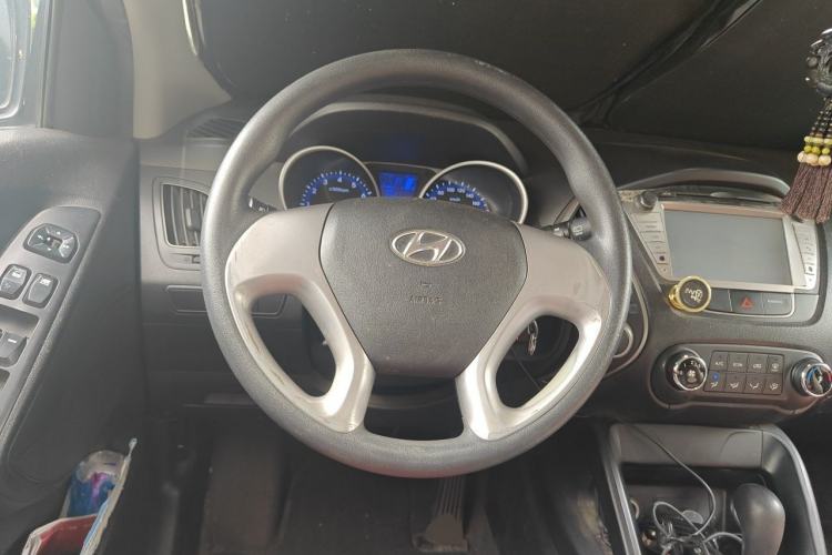 Used Hyundai ix35 2013 2.0L Automatic 2WD Comfort GL China IV Standard Steering Wheel