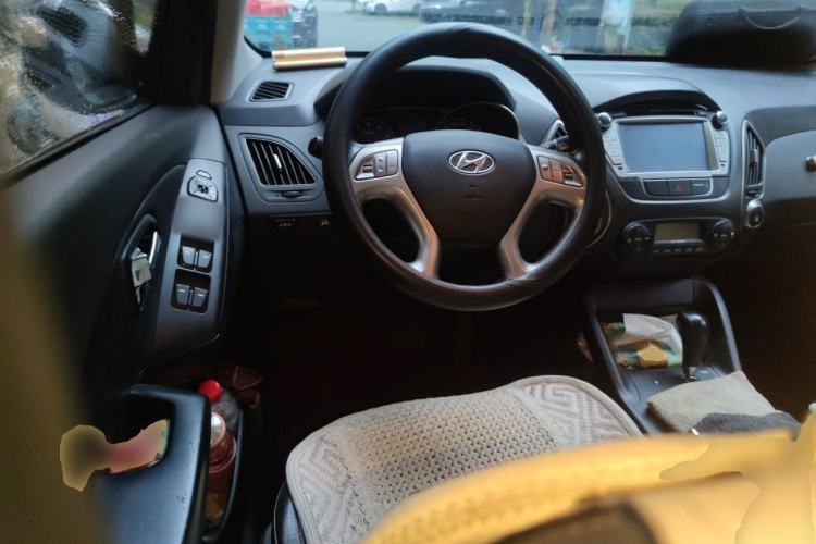 Used Hyundai ix35 2013 2.0L Automatic Two-Wheel Drive Smart GLS China IV Standard Steering Wheel
