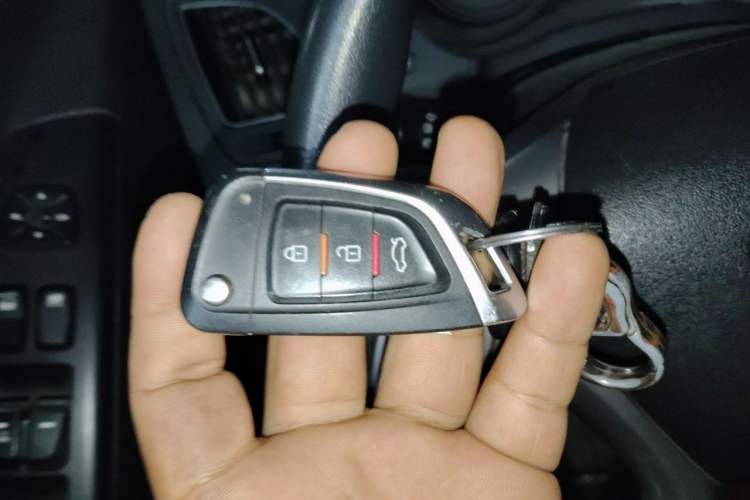 Used Hyundai ix35 2013 2.0L Automatic 2WD Comfort GL China IV Standard Vehicle Key