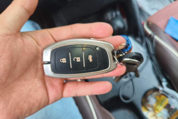 Used Hyundai ix35 2013 2.0L Automatic Two-Wheel Drive Smart GLS China IV Standard Vehicle Key