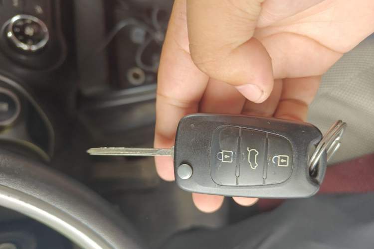 Used Hyundai ix35 2013 2.0L Automatic 2WD Comfort GL China IV Standard Vehicle Key