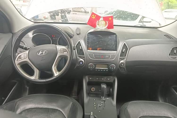 Used Hyundai ix35 2013 2.0L Automatic Two-Wheel Drive Leading GLX China V Emission Standard Audio And AC Panel