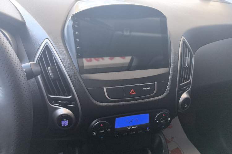 Used Hyundai ix35 2013 2.0L Automatic Two-Wheel Drive Smart GLS China IV Standard Audio And AC Panel