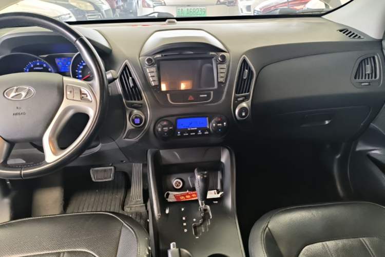 Used Hyundai ix35 2013 2.0L Automatic Two-Wheel Drive Smart GLS China IV Standard Audio And AC Panel