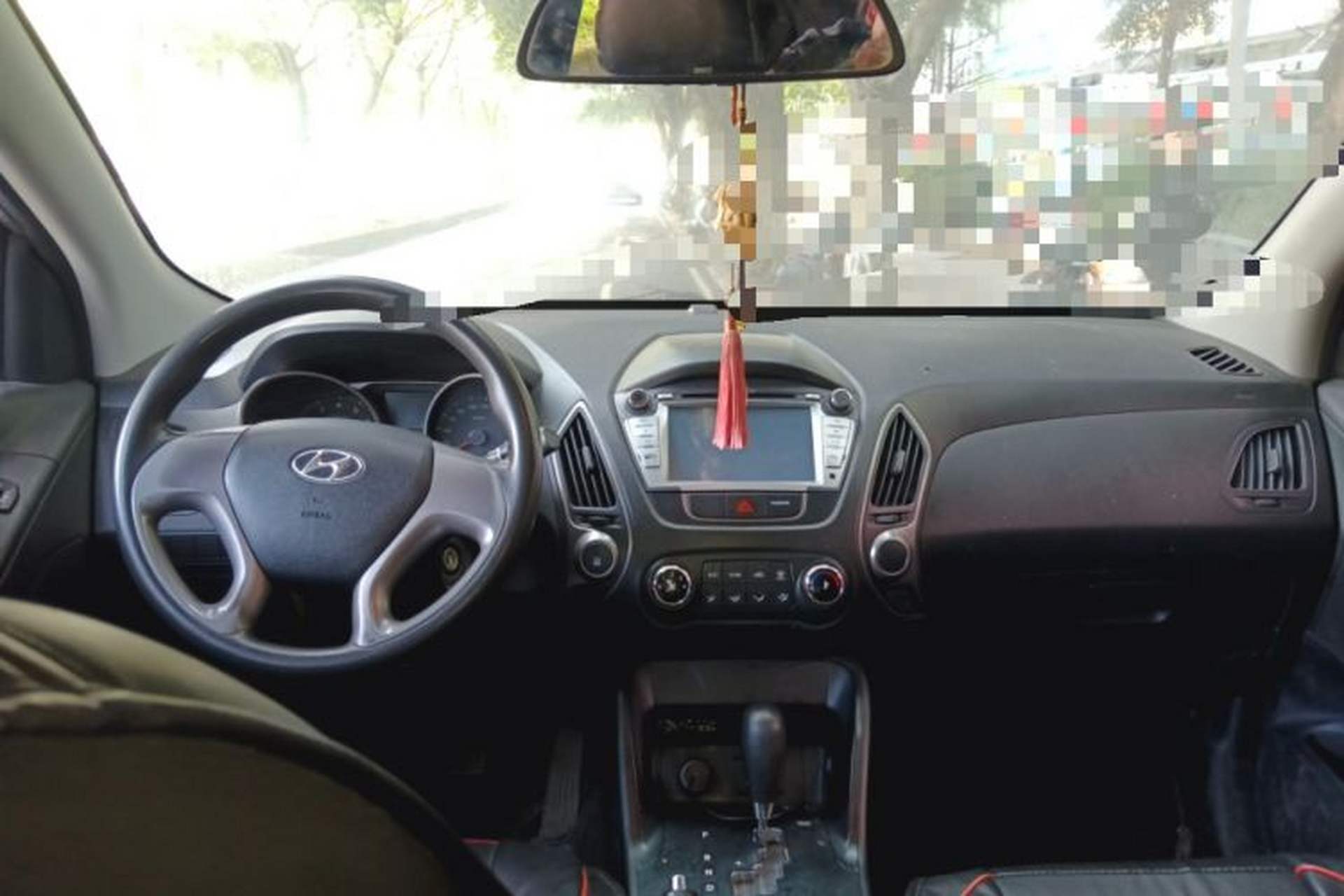 Used Hyundai ix35 2013 2.0L Automatic 2WD Comfort GL China IV Standard Center Console