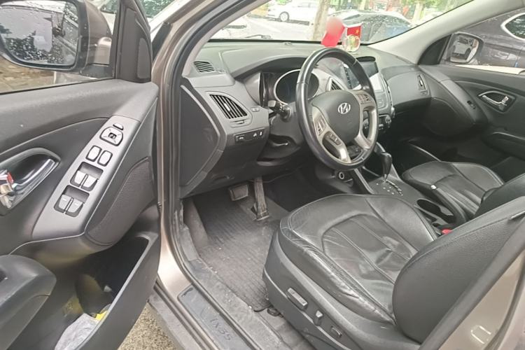 Used Hyundai ix35 2013 2.0L Automatic Two-Wheel Drive Leading GLX China V Emission Standard Driver Seat