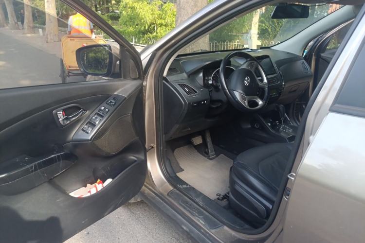 Used Hyundai ix35 2013 2.0L Automatic Two-Wheel Drive Smart GLS China IV Standard Driver Seat