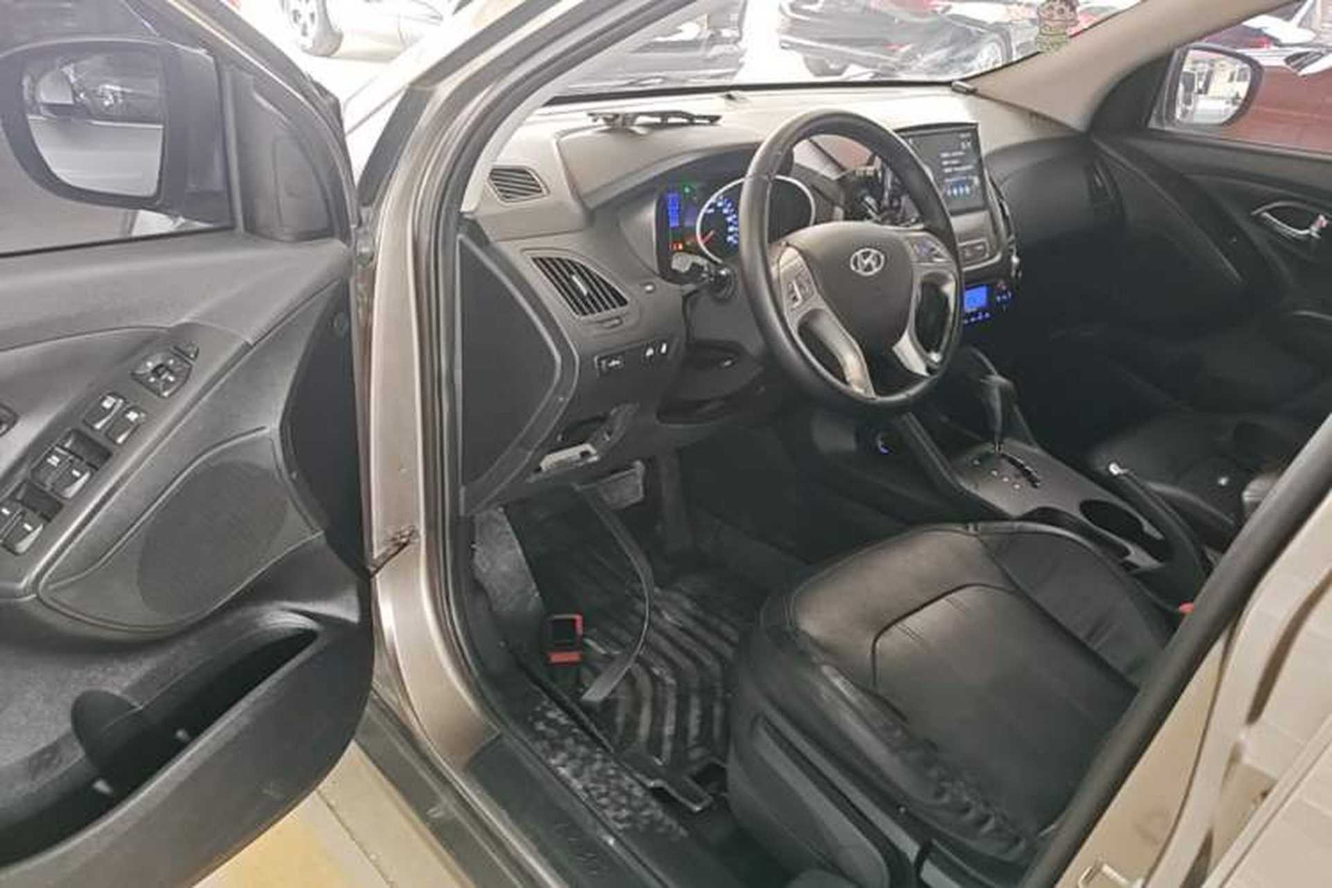 Used Hyundai ix35 2013 2.0L Automatic Two-Wheel Drive Smart GLS China IV Standard Driver Seat