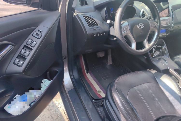 Used Hyundai ix35 2013 2.0L Automatic 4x4 Intelligent GLS China IV Standard Driver Seat