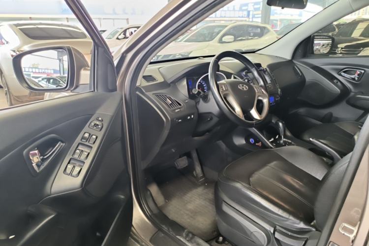 Used Hyundai ix35 2013 2.0L Automatic Two-Wheel Drive Smart GLS China IV Standard Driver Seat