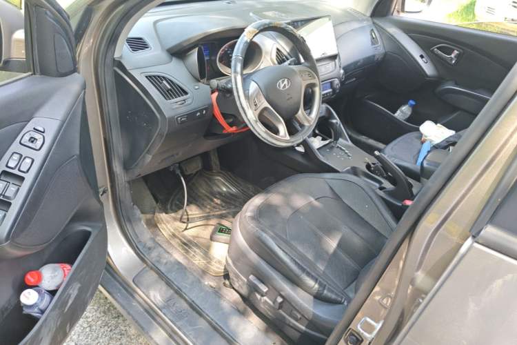 Used Hyundai ix35 2013 2.0L Automatic Two-Wheel Drive Smart GLS China IV Standard Driver Seat