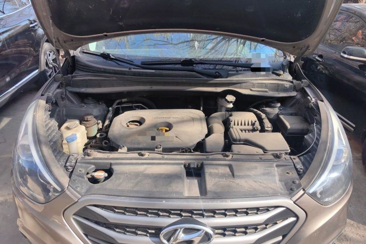 Used Hyundai ix35 2013 2.0L Automatic 4x4 Intelligent GLS China IV Standard Engine Bay