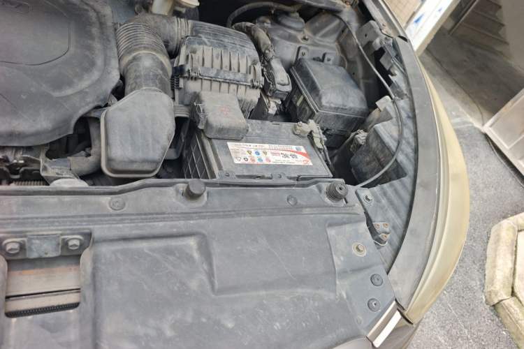 Used Hyundai ix35 2013 2.0L Automatic 2WD Comfort GL China IV Standard Engine Bay Left