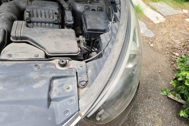 Used Hyundai ix35 2013 2.0L Automatic Two-Wheel Drive Smart GLS China V Standard Engine Bay Left