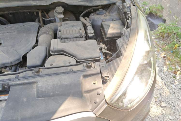 Used Hyundai ix35 2013 2.0L Automatic Two-Wheel Drive Smart GLS China IV Standard Engine Bay Left