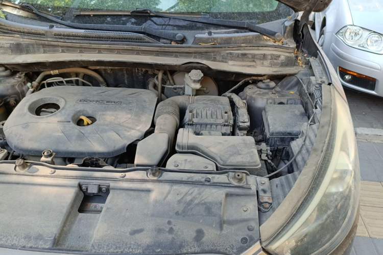 Used Hyundai ix35 2013 2.0L Automatic Two-Wheel Drive Comfort GL China V Standard Engine Bay Left