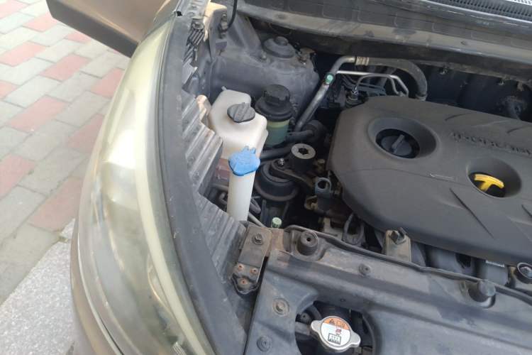 Used Hyundai ix35 2013 2.0L Automatic Two-Wheel Drive Smart GLS China IV Standard Engine Bay Right