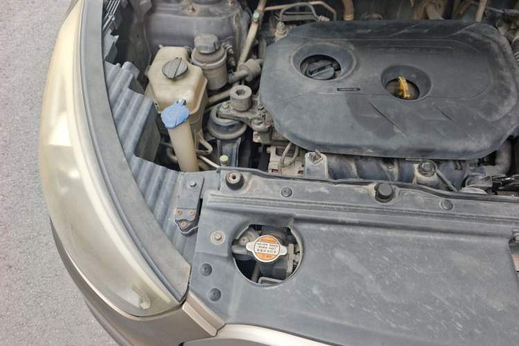 Used Hyundai ix35 2013 2.0L Automatic 2WD Comfort GL China IV Standard Engine Bay Right