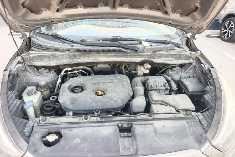 Used Hyundai ix35 2013 2.0L Automatic 2WD Comfort GL China IV Standard Engine Bay