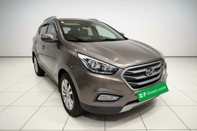 Used Hyundai ix35 2013 2.0L Automatic Two-Wheel Drive Smart GLS China IV Standard Exterior 2