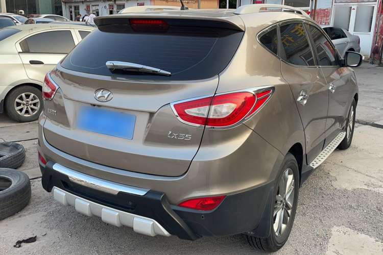 Used Hyundai ix35 2013 2.0L Automatic Two-Wheel Drive Smart GLS China IV Standard Exterior 3