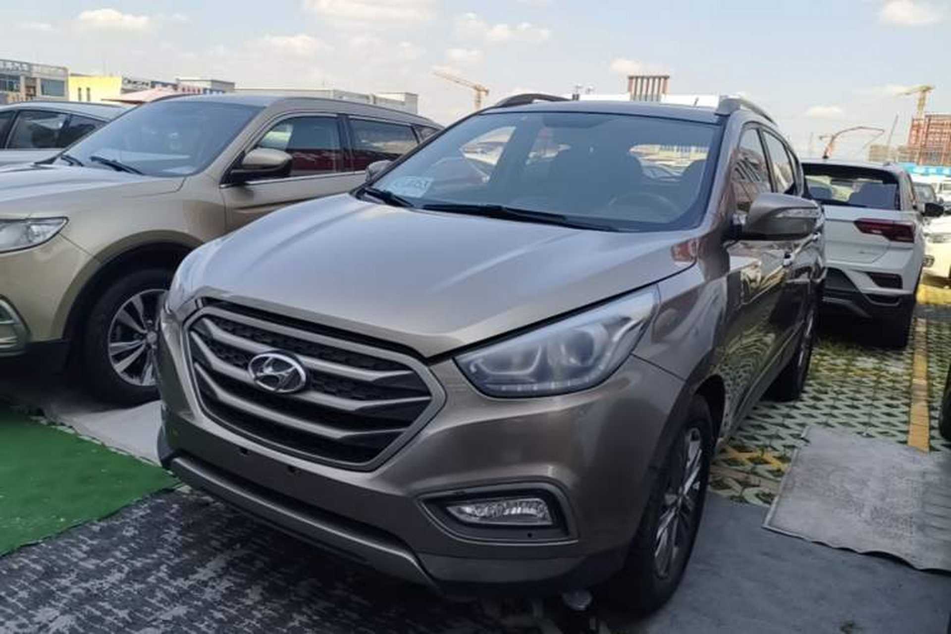 Used Hyundai ix35 2013 2.0L Automatic Two-Wheel Drive Smart GLS China IV Standard Front Left 45 Deg