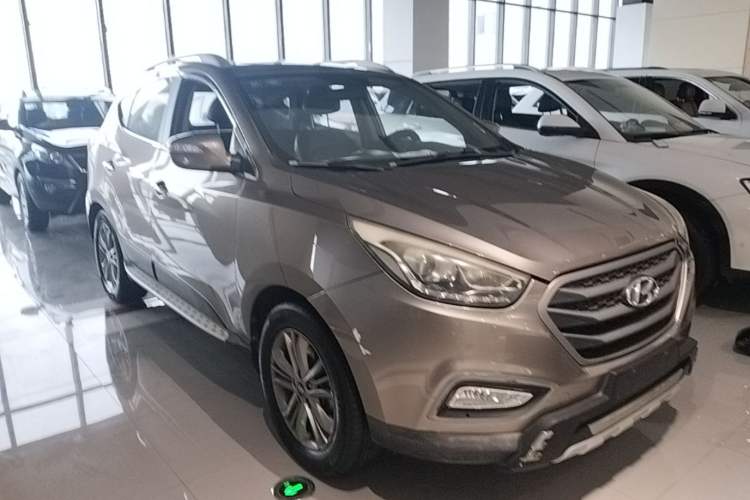 Used Hyundai ix35 2013 2.0L Automatic Two-Wheel Drive Smart GLS China IV Standard Front Right 45 Deg