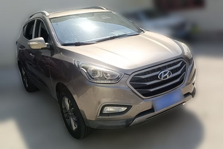 Used Hyundai ix35 2013 2.0L Automatic 2WD Comfort GL China IV Standard Front Right 45 Deg