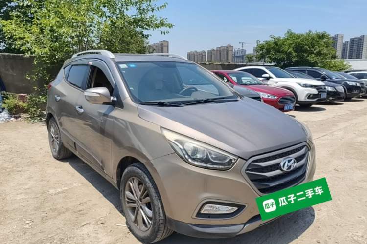 Used Hyundai ix35 2013 2.0L Automatic Two-Wheel Drive Smart GLS China IV Standard Front Right 45 Deg