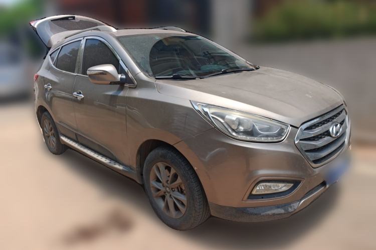 Used Hyundai ix35 2013 2.0L Automatic 2WD Comfort GL China IV Standard Front Right 45 Deg