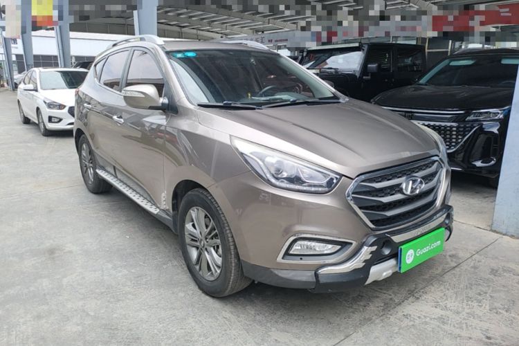 Used Hyundai ix35 2013 2.0L Automatic 2WD Comfort GL China IV Standard Front Right 45 Deg