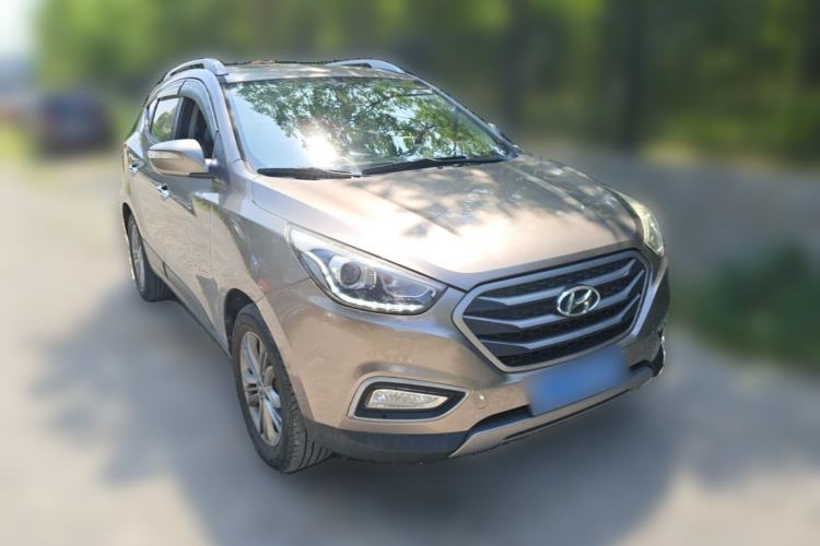 Used Hyundai ix35 2013 2.0L Automatic Two-Wheel Drive Smart GLS China IV Standard Front Right 45 Deg