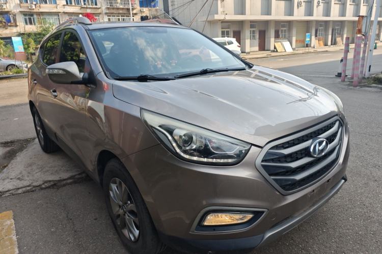 Used Hyundai ix35 2013 2.0L Automatic 2WD Comfort GL China IV Standard Front Right 45 Deg