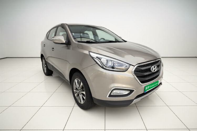 Used Hyundai ix35 2013 2.0L Automatic 2WD Comfort GL China IV Standard Front Right 45 Deg