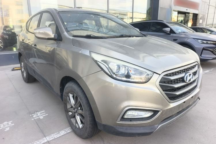 Used Hyundai ix35 2013 2.0L Automatic 2WD Comfort GL China IV Standard Front Right 45 Deg