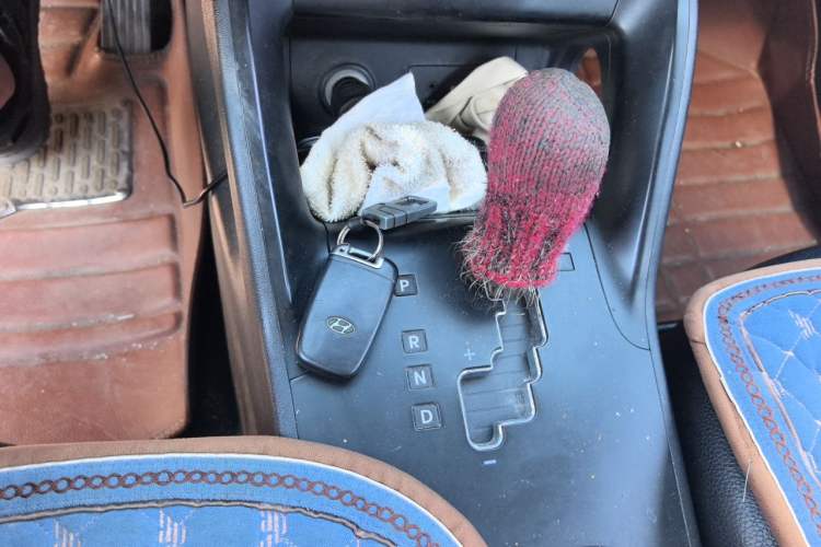 Used Hyundai ix35 2013 2.0L Automatic Two-Wheel Drive Smart GLS China IV Standard Gear Lever