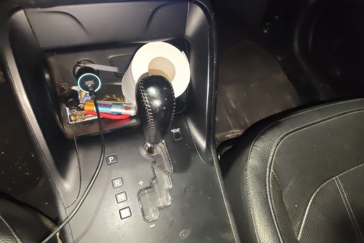 Used Hyundai ix35 2013 2.0L Automatic Two-Wheel Drive Smart GLS China IV Standard Gear Lever