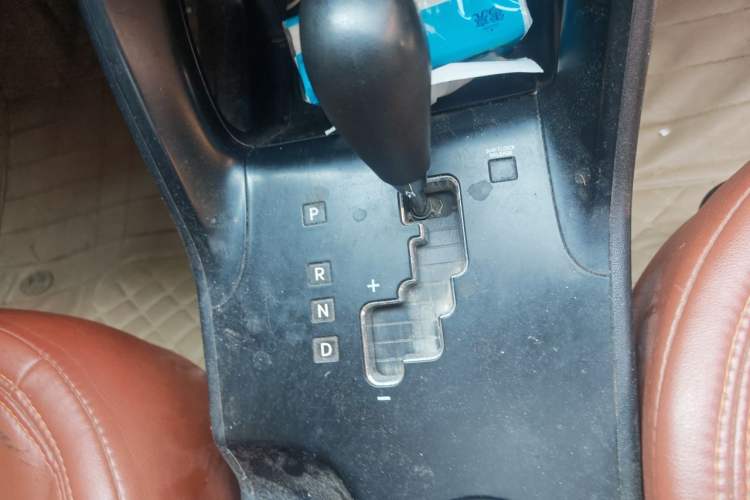 Used Hyundai ix35 2013 2.0L Automatic 2WD Comfort GL China IV Standard Gear Lever