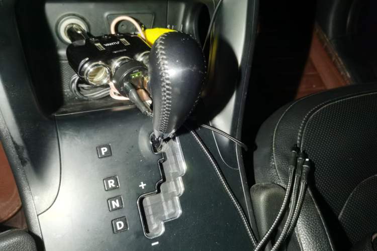 Used Hyundai ix35 2013 2.0L Automatic 4x4 Intelligent GLS China IV Standard Gear Lever