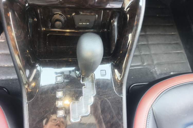 Used Hyundai ix35 2013 2.0L Automatic 2WD Comfort GL China IV Standard Gear Lever