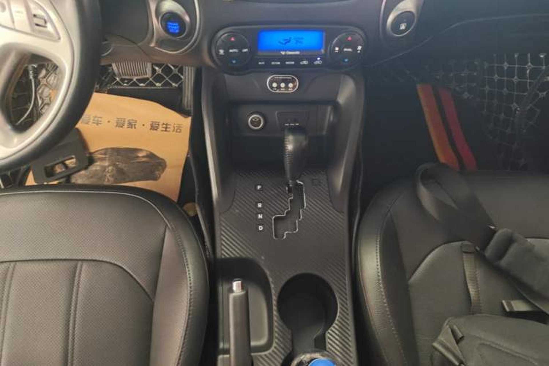 Used Hyundai ix35 2013 2.0L Automatic Two-Wheel Drive Smart GLS China IV Standard Gear Lever