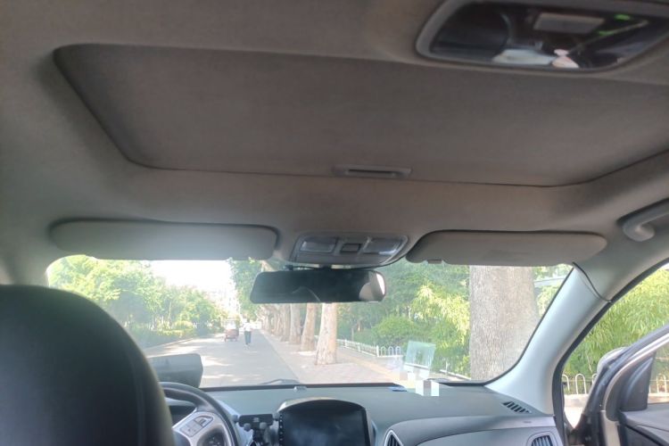 Used Hyundai ix35 2013 2.0L Automatic Two-Wheel Drive Smart GLS China IV Standard Headliner
