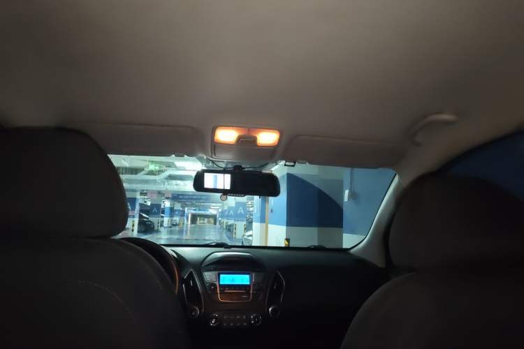 Used Hyundai ix35 2013 2.0L Manual 2WD Comfort GL China IV Standard Headliner