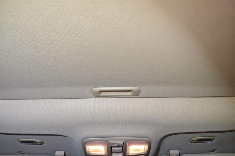Used Hyundai ix35 2013 2.0L Automatic Two-Wheel Drive Smart GLS China IV Standard Headliner