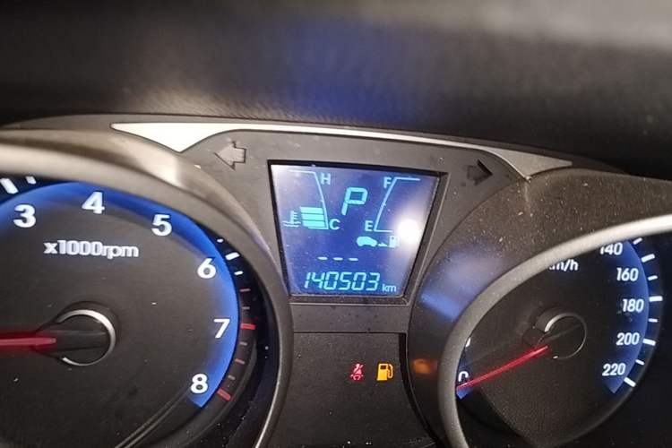 Used Hyundai ix35 2013 2.0L Automatic Two-Wheel Drive Smart GLS China IV Standard Instrument Cluster