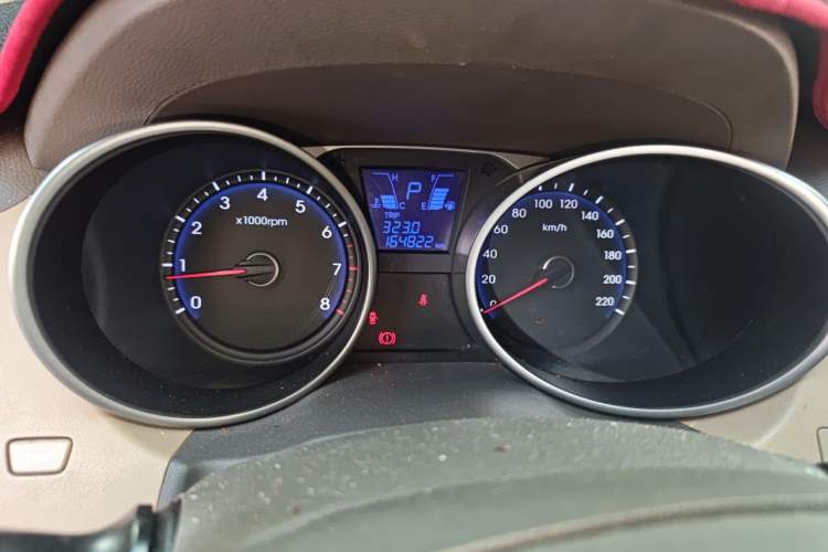 Used Hyundai ix35 2013 2.0L Automatic Two-Wheel Drive Smart GLS China IV Standard Instrument Cluster
